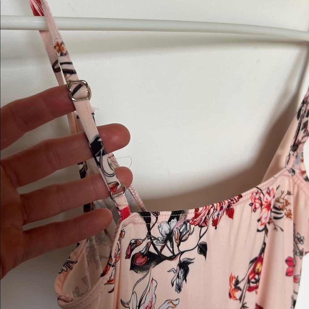 Venus Floral Pink Wrap Dress Sexy V- Neck Slit dress Size Small - Picture 8 of 9